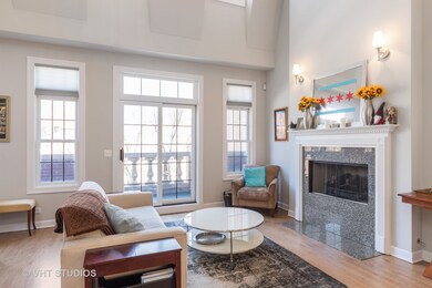 4826 N Damen Ave unit 3, Chicago, IL 60625 - photo 7