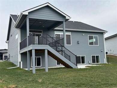 9639 Watermeadow Cir, Johnston, IA 50131 - photo 3