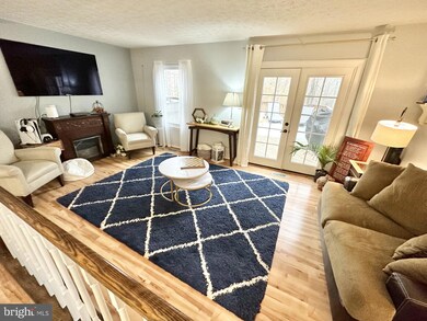 8034 Green Tree Ct, Elkridge, MD 21075 - photo 4