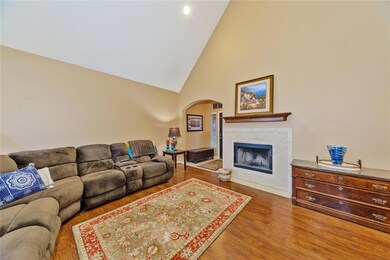 339 Emma Call Ct, Decatur, TX 76234 - photo 2