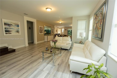 10584 NW 70th Ln, Doral, FL 33178 - photo 4