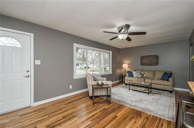 7806 SW 10th Place, Des Moines, IA 50315 - photo 3