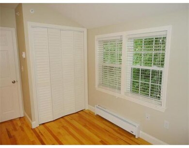 218 Court St unit 1st FL Back, Plymouth, MA 02360 - photo 4