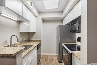 66 Brees Blvd unit 24, San Antonio, TX 78209 - photo 5