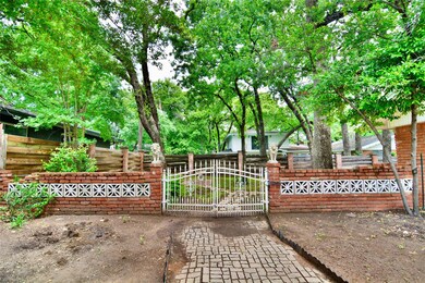 1001 Forest Oaks Ln, Hurst, TX 76053 - photo 6