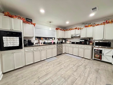 9715 Hardwood Dr, Baton Rouge, LA 70818 - photo 3