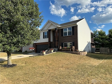 909 Regency Ct, Trenton, OH 45067 - photo 2