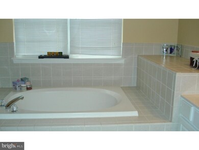 212 Hillsboro Mills Ln unit 53, Wallingford, PA 19086 - photo 6