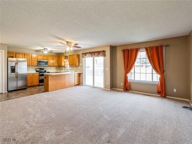 2900 Shadow Creek Ln, Des Moines, IA 50320 - photo 4