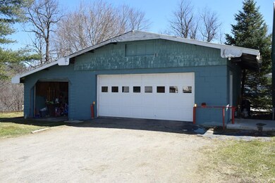 20 Pleasant St, Lancaster, NH 03584 - photo 7