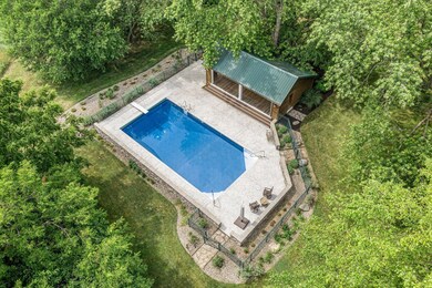 1530 W River Rd (100 of 111)
