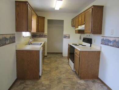 906 N 41st St, Nixa, MO 65714 - photo 7