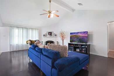 10915 Malden Dr, Houston, TX 77075 - photo 5