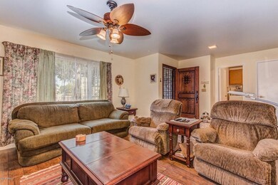 SPACIOUS LIVING RM
