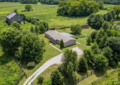 1661 Oregon Rd, Versailles, KY 40383 - photo 5