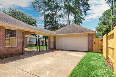 11859 Gatesden Dr, Tomball, TX 77377 - photo 3