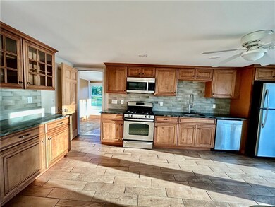 32 Seaspray Way, Little Compton, RI 02837 - photo 7