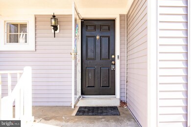 15066 Holleyside Dr, Dumfries, VA 22025 - photo 5