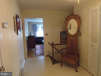 26201 Rudale Dr, Clarksburg, MD 20871 - photo 2