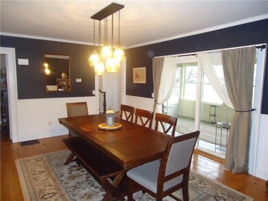 Freshly painted dining room , plenty of room for e