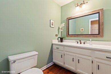 896 Turnbridge Cir, Naperville, IL 60540 - photo 2