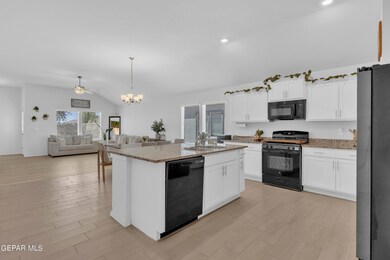 380 Deserts Dr, Socorro, TX 79927 - photo 5