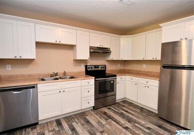 499 Lasalle St, Rainbow City, AL 35906 - photo 4