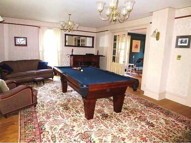 Living Room The MAGNIFICENTLY LARGE & BEAUTIFUL Li