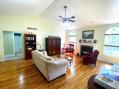 6 Ashford Oaks Ct, Maryville, IL 62062 - photo 3