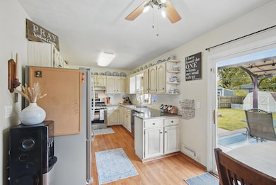 Kitchen entry