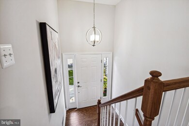 902 Lauren Ln SE, Vienna, VA 22180 - photo 3