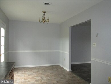 119 S 4th St, Womelsdorf, PA 19567 - photo 4