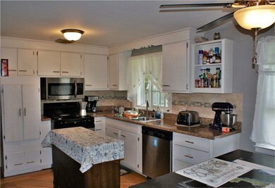 69 Adrian St, Warwick, RI 02886 - photo 3