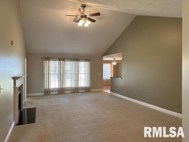 22 Applebee Farm Dr, Jacksonville, IL 62650 - photo 2