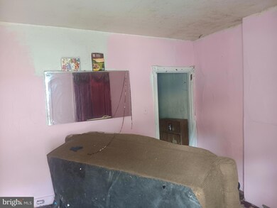 17 Furman St, Trenton, NJ 08611 - photo 2