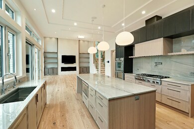 unlisted-address, Glenview, IL 60025 - photo 2