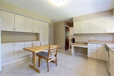 4502 Hoover St, Rolling Meadows, IL 60008 - photo 4