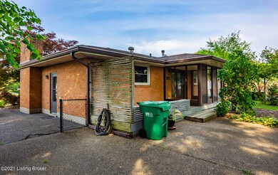 3 Seasons Room & Deck