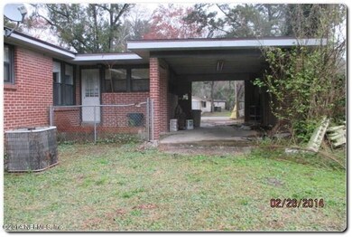 8438 Newton Rd, Jacksonville, FL 32216 - photo 7