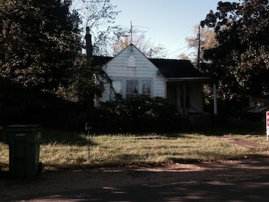 441 Maple St. ( front) needs some outside tlc)