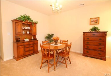 2034 Huntington Ln, Easton, PA 18040 - photo 5