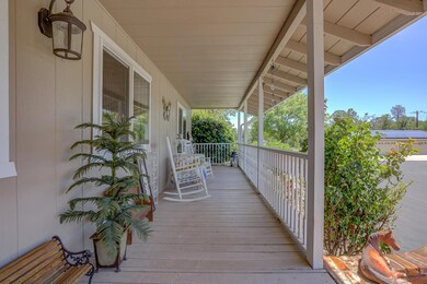 21133FallingLeaf-68