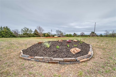 910 N Main St, Tryon, OK 74875 - photo 4