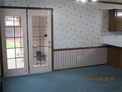 Wonderful dining room open to kitchen with vaulted