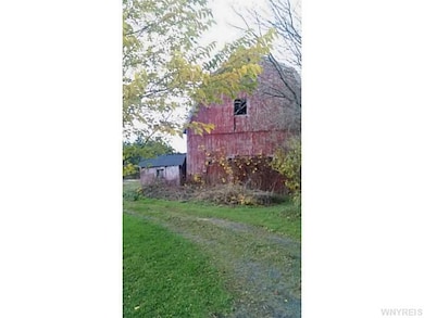 Barn. Second drive way entrance from Lower Lake Rd