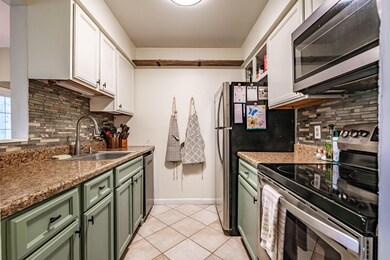 8 Somerset unit 8A, Freeport, ME 04032 - photo 3