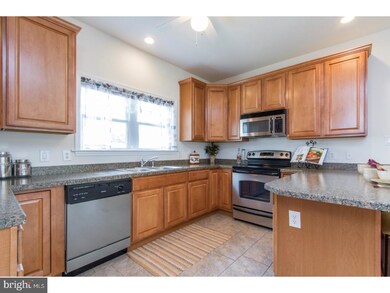 3826 School Ln, Drexel Hill, PA 19026 - photo 6