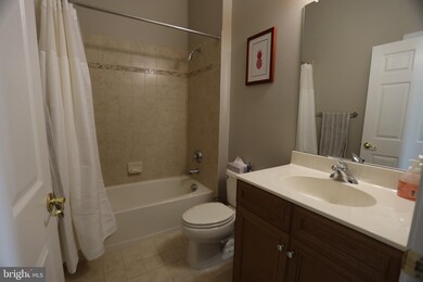 1 Brakeman Ct, Hightstown, NJ 08520 - photo 4