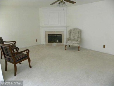 8208 Crossbrook Ct unit 202-C, Lorton, VA 22079 - photo 7
