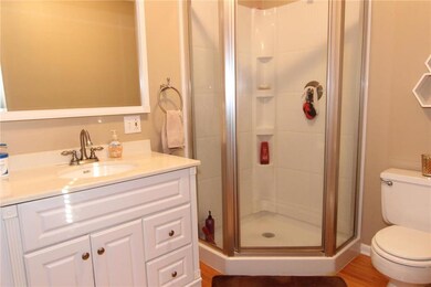 6816 Larsen Ln, Shawnee, KS 66203 - photo 5